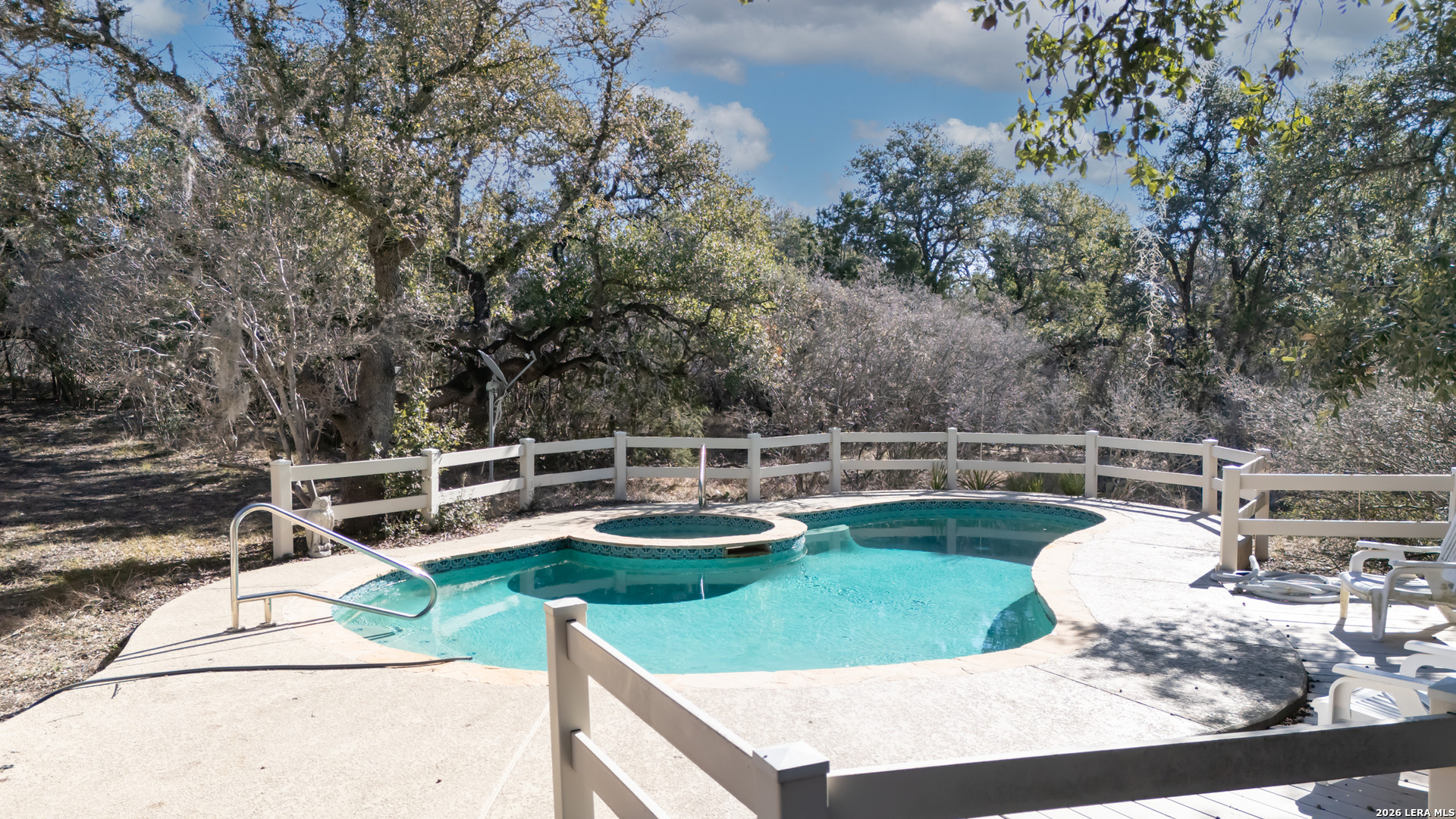 181 Spring, Spring Branch, TX 78070 — photo 2