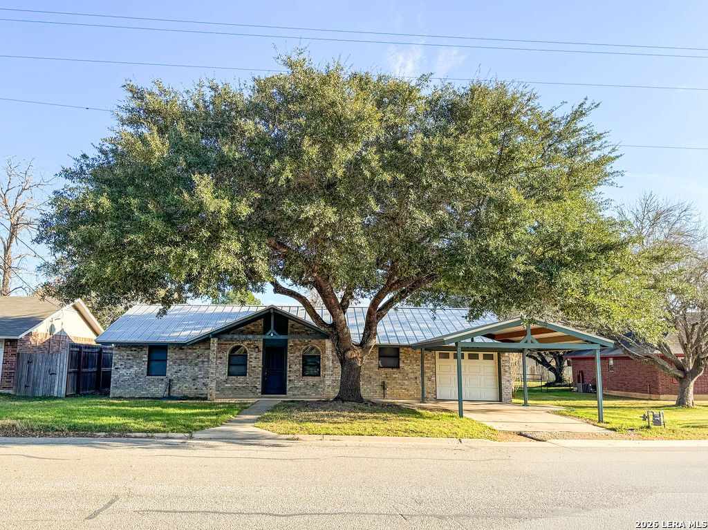 904 W. West Street — photo