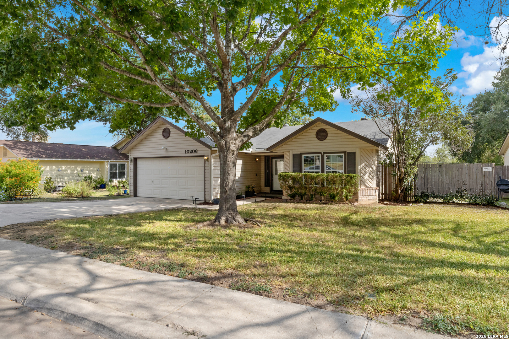 10206 Cedarbend — photo