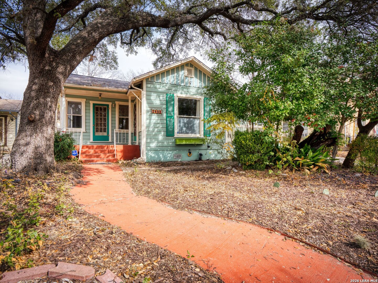 2141 W Magnolia Avenue — photo
