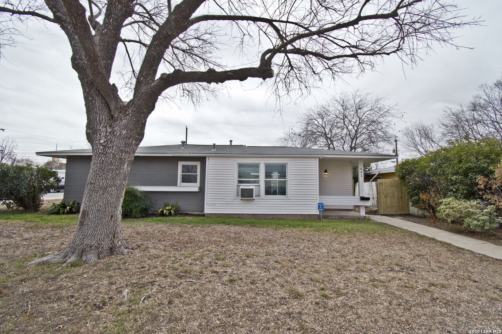 602 Sacramento — photo