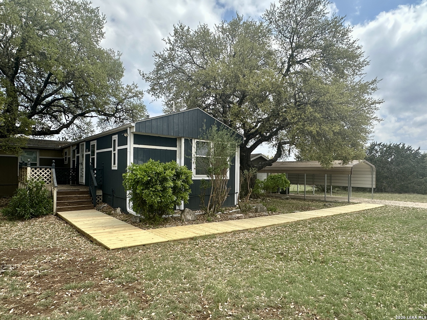 261 Pr 1514 — photo