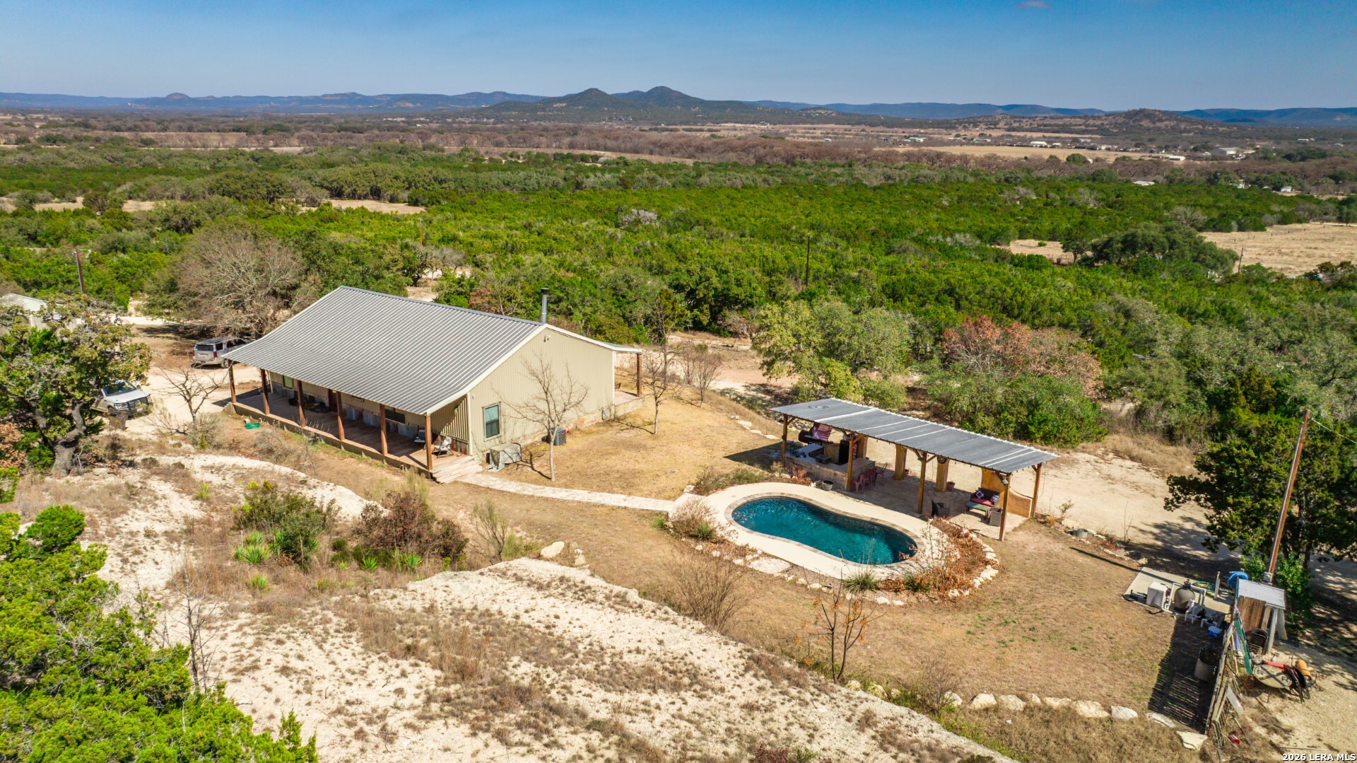 1079 County Road 357, Utopia, TX 78884 — photo 2