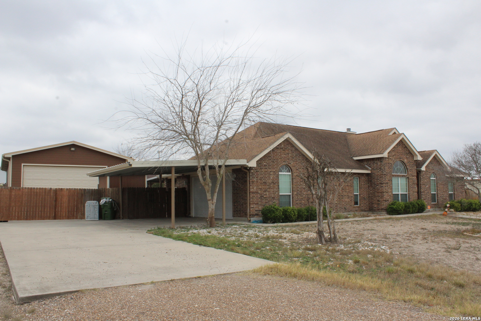 137 Lakeview Trace, Three Rivers, TX 78071 — photo 2