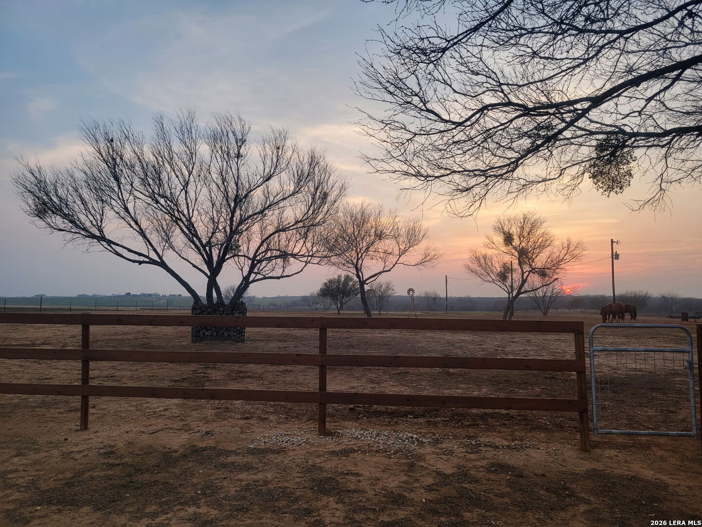 1170 Atascosa County Road 101 — photo