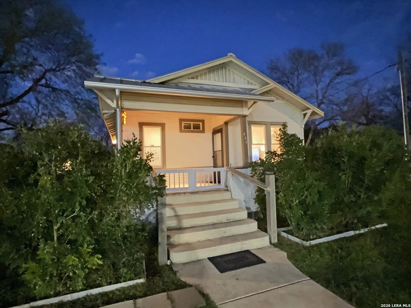 404 W Walnut — photo