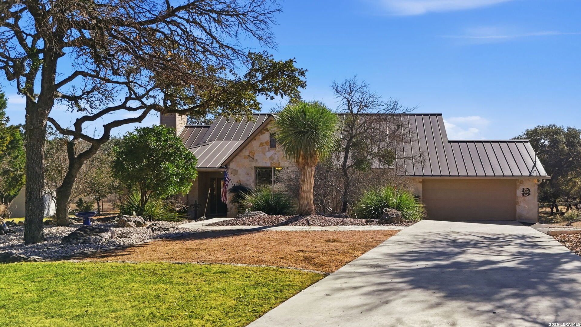 1616 Canyon Lake Drive — photo