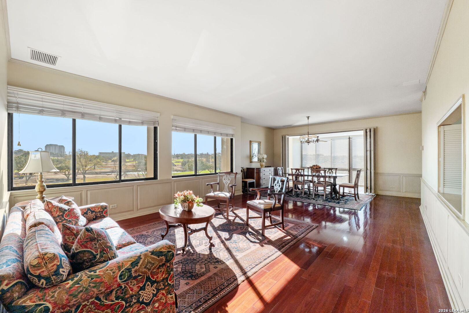 4001 N New Braunfels Apt 300a — photo