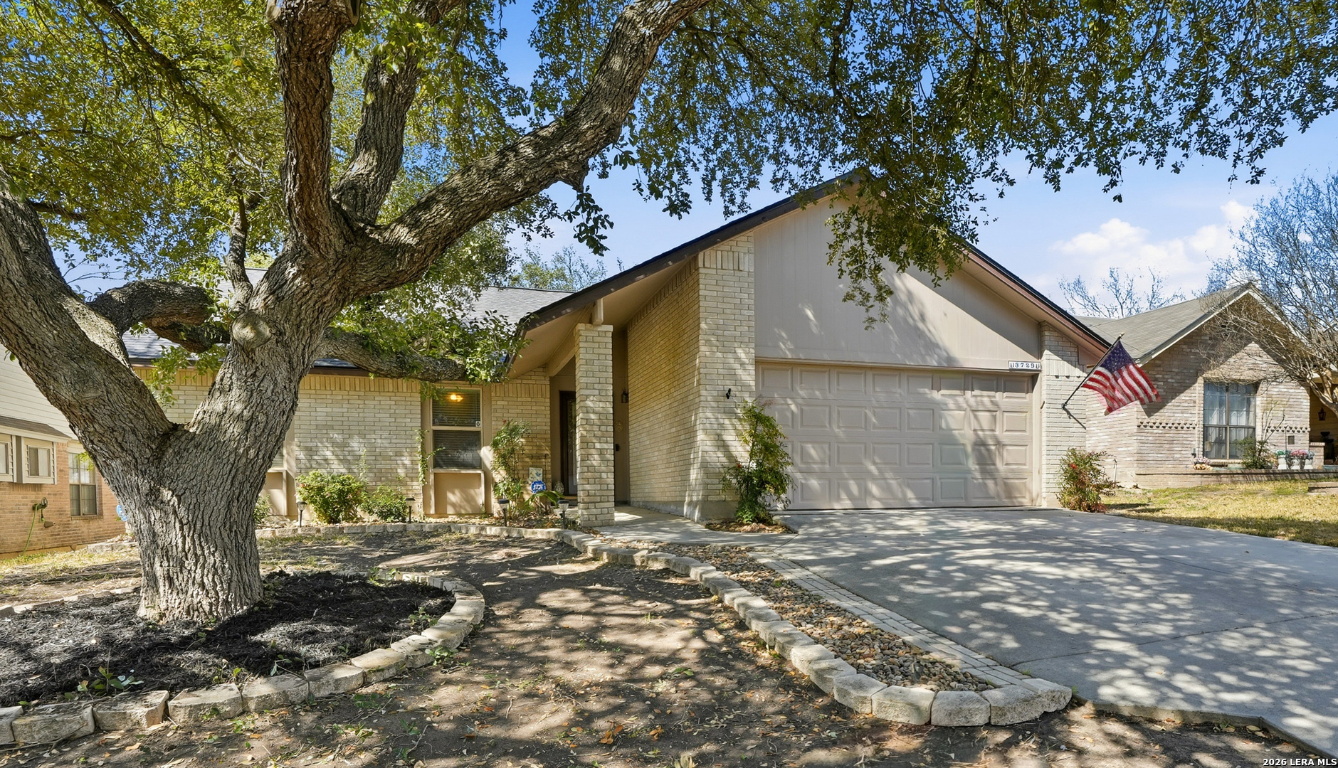 3729 Hunters Glen — photo