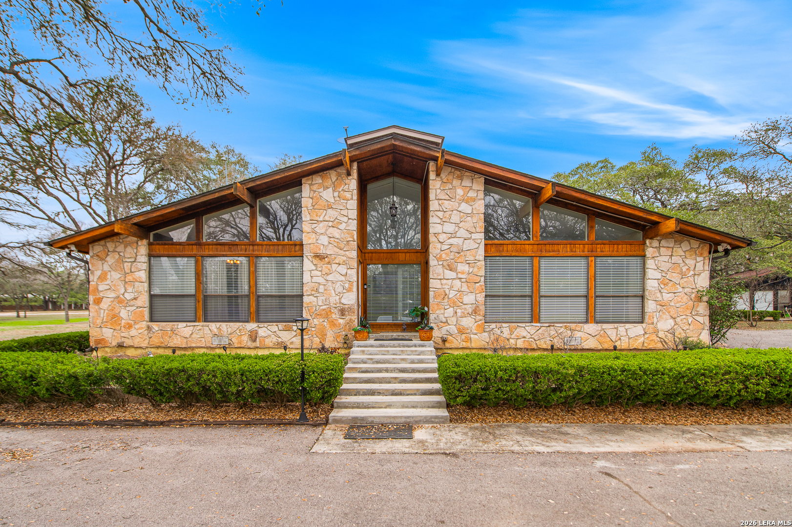 101 Hunters Glen — photo