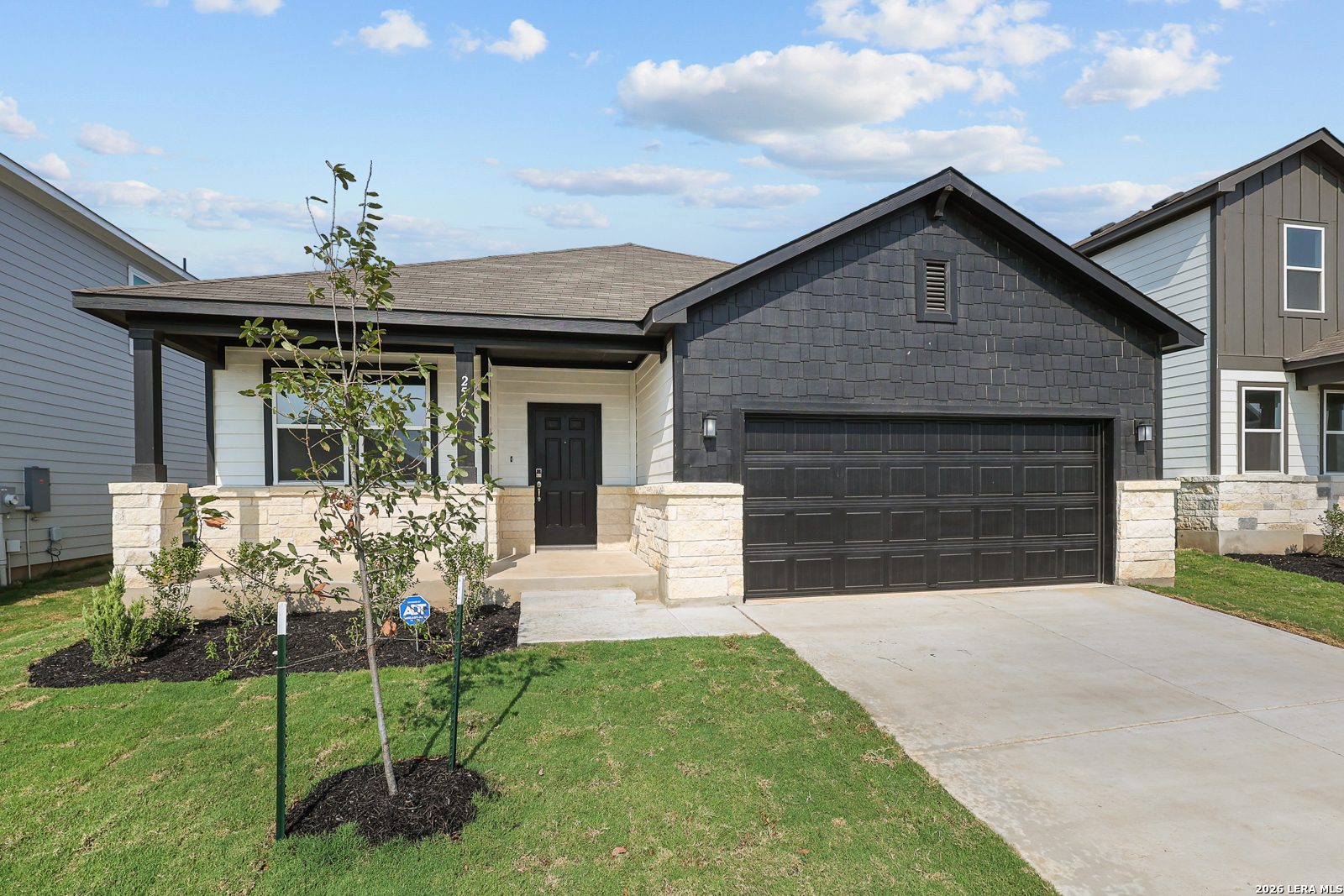 2520 Heritance Pass — photo