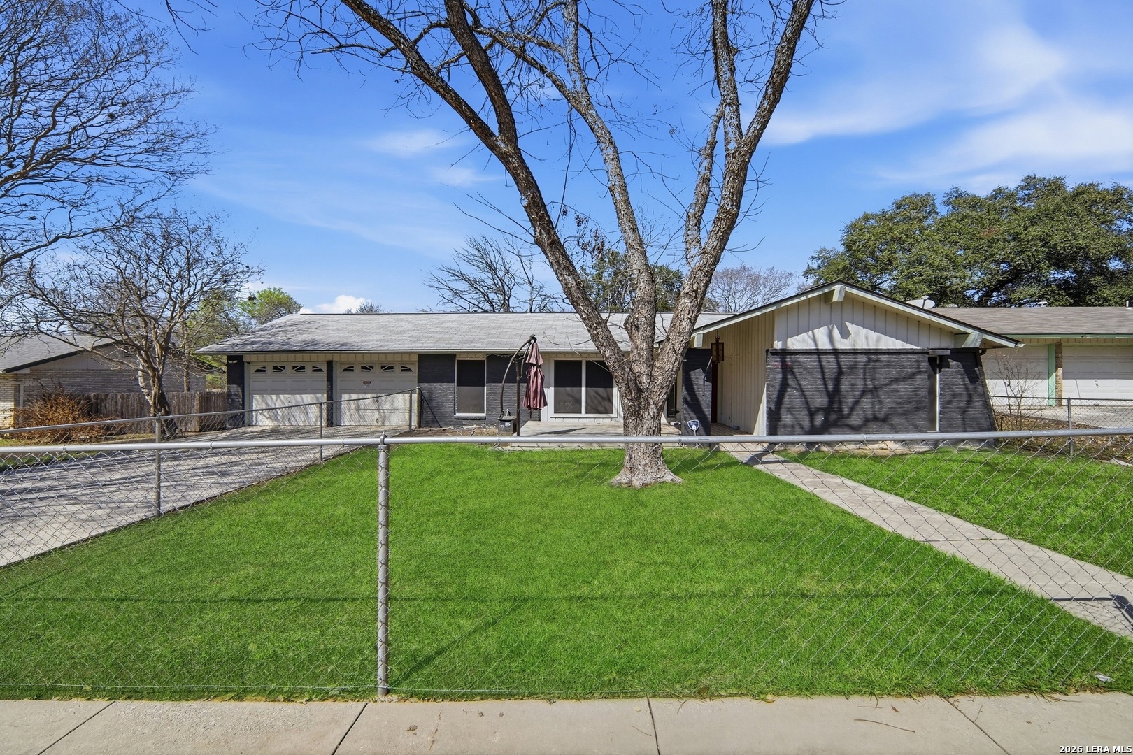 7115 Forest Brk — photo