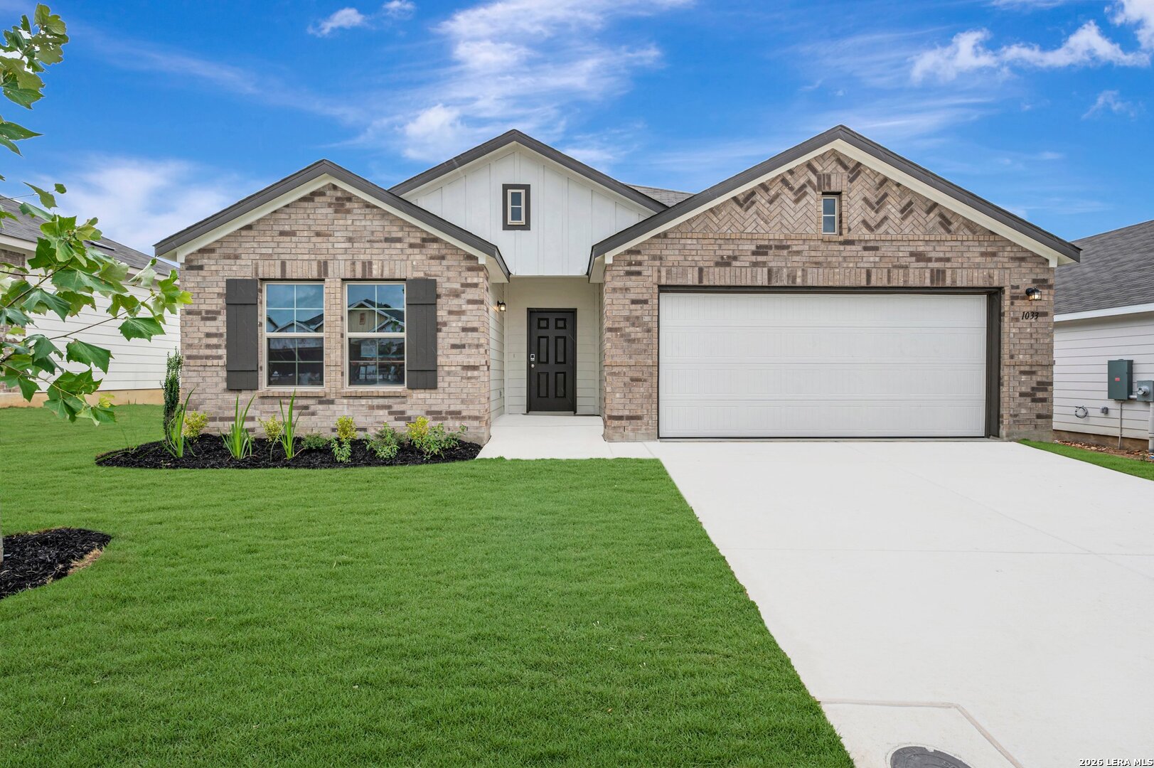 1033 Eagle Crossing — photo