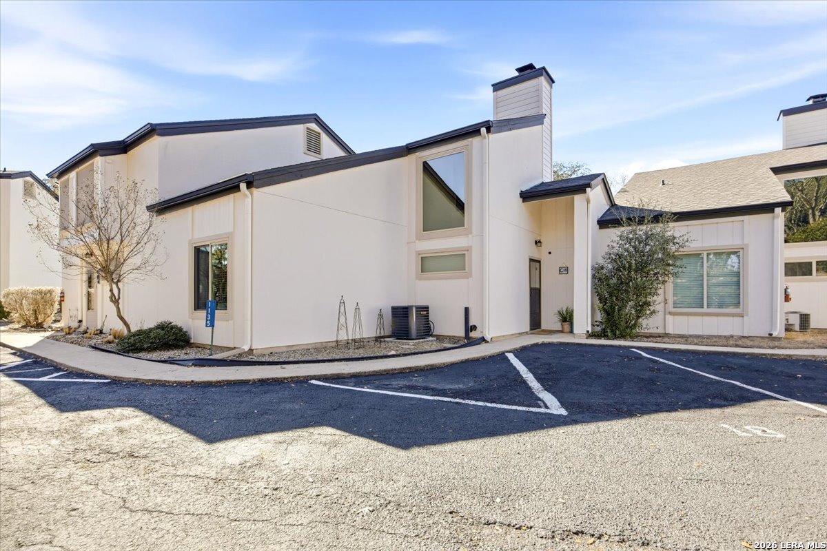 1135 Parkview Apt C18 — photo