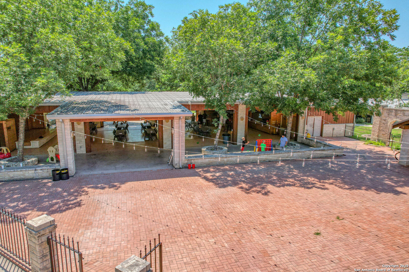 98 Red Wright Road, Leakey, TX 78873 — photo 3