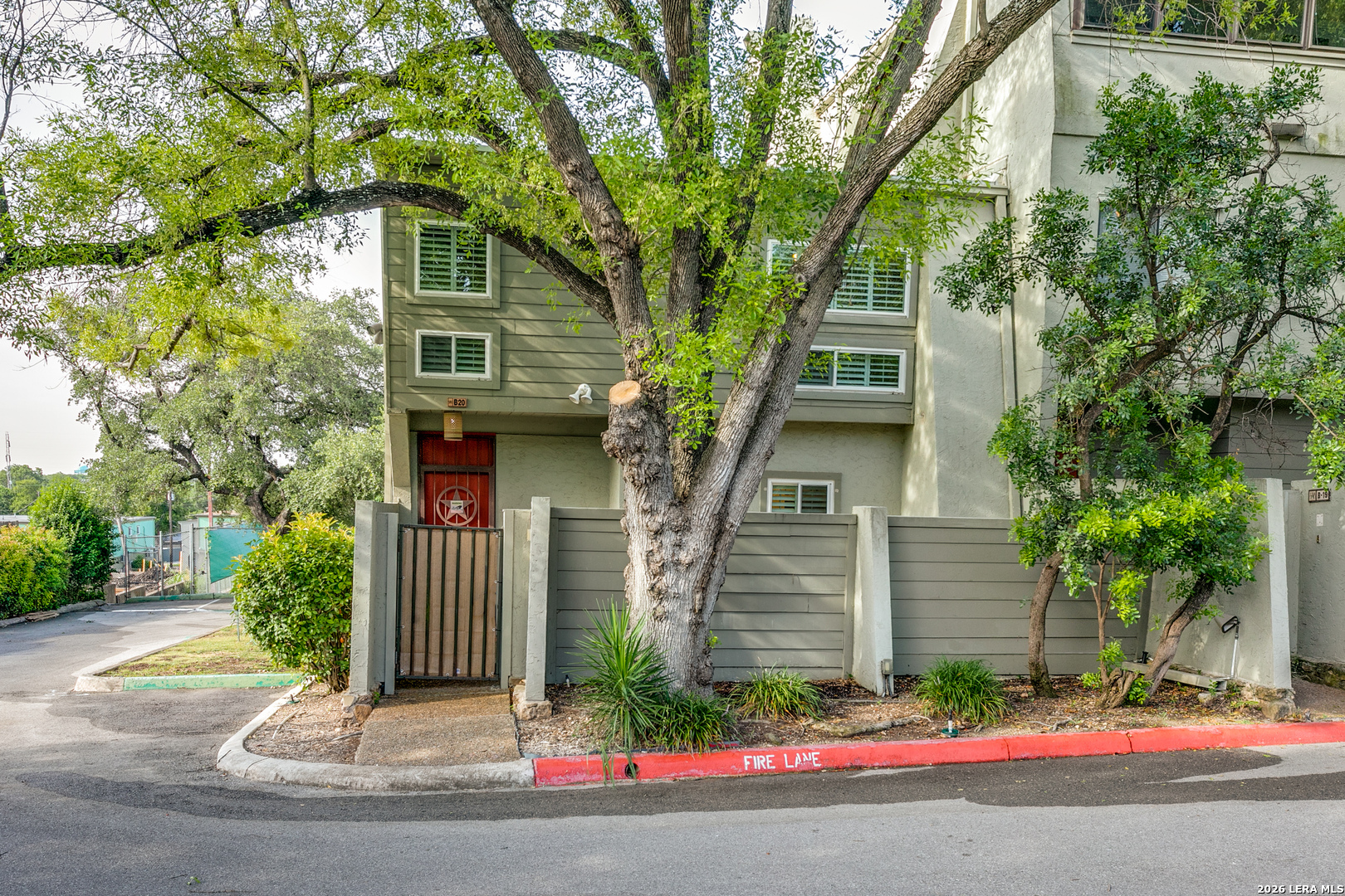 3102 Eisenhauer B 20 — photo