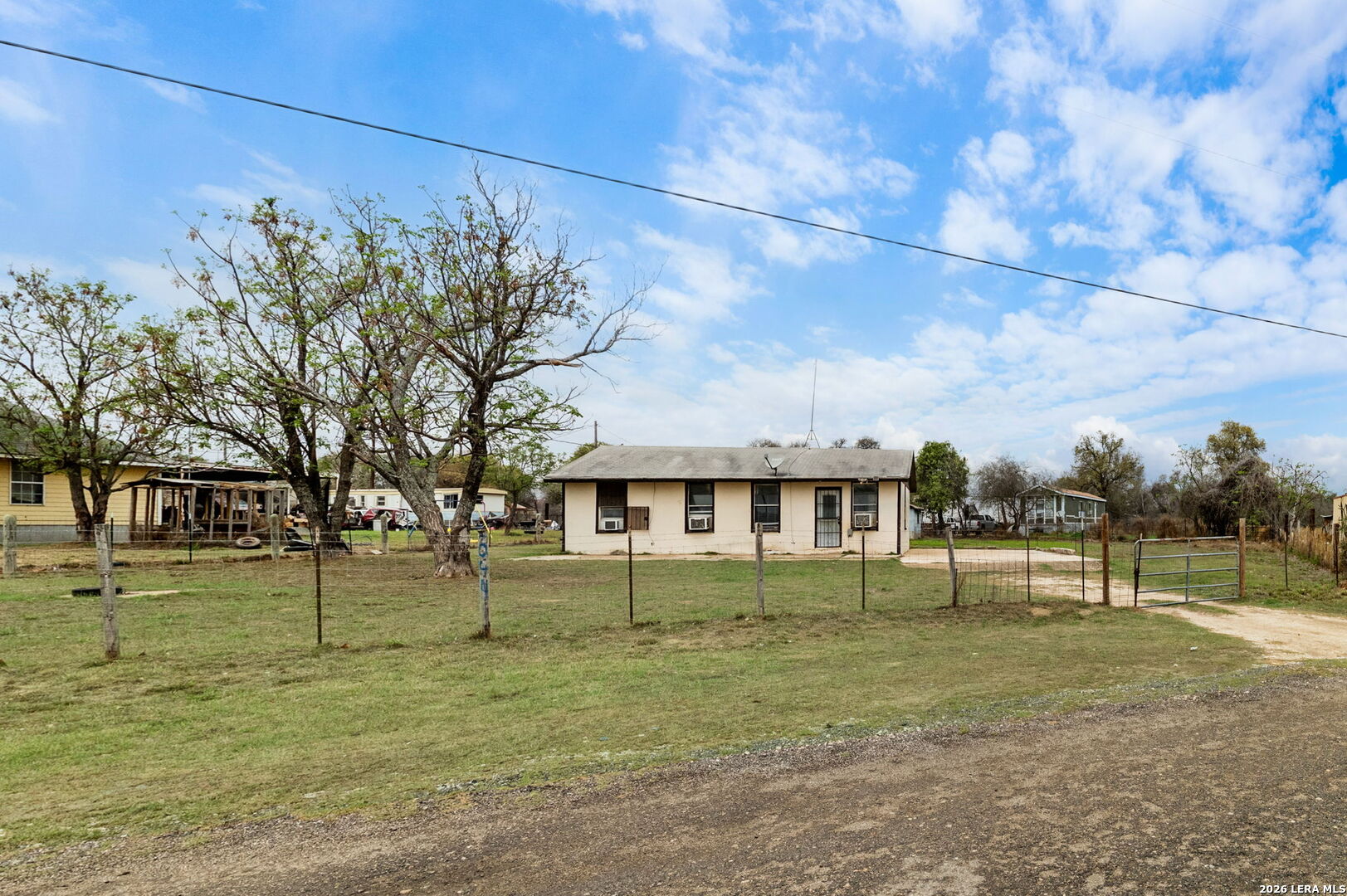 844 County Road 6846 — photo