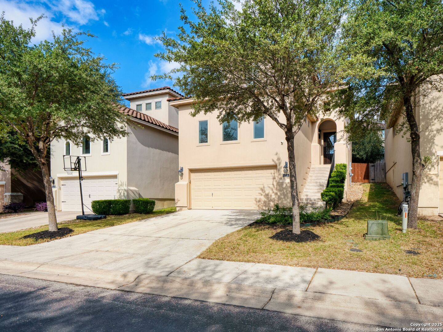 4135 Woodbridge Way — photo