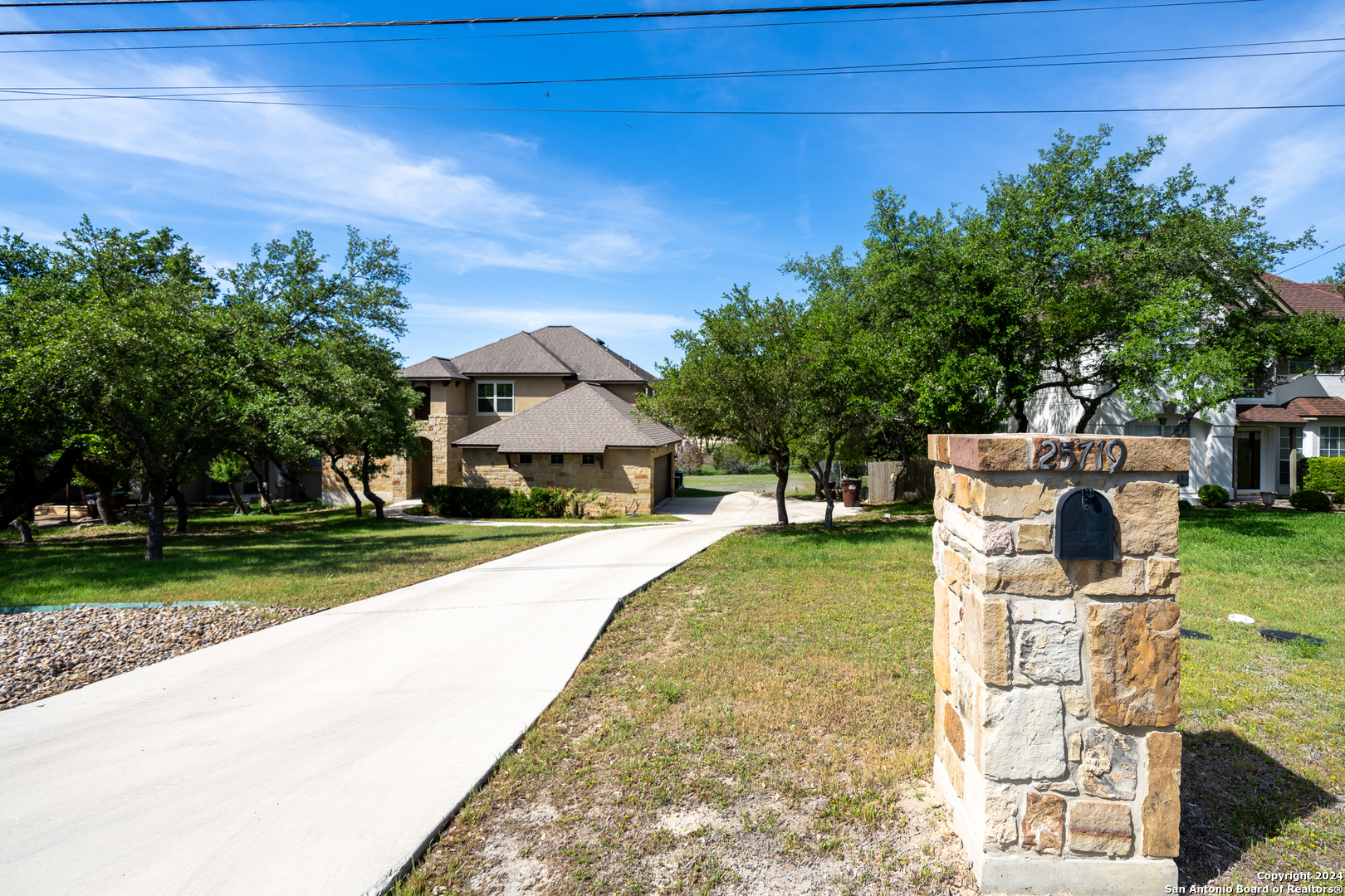 25719 Green River Drive — photo