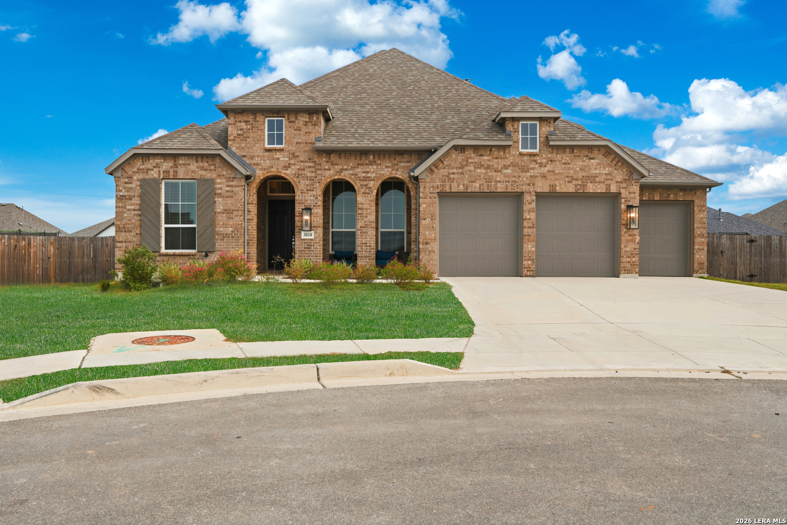 3018 Daplyn — photo