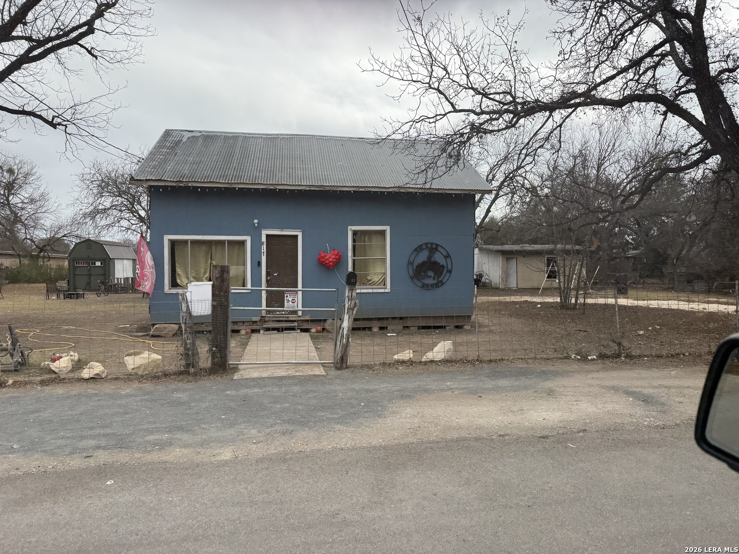 817 W Cargile — photo