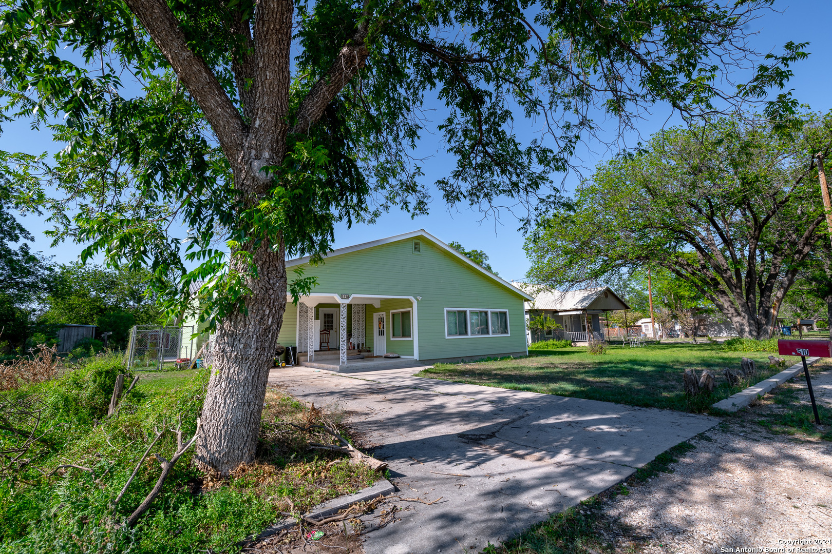 1510 Llano — photo