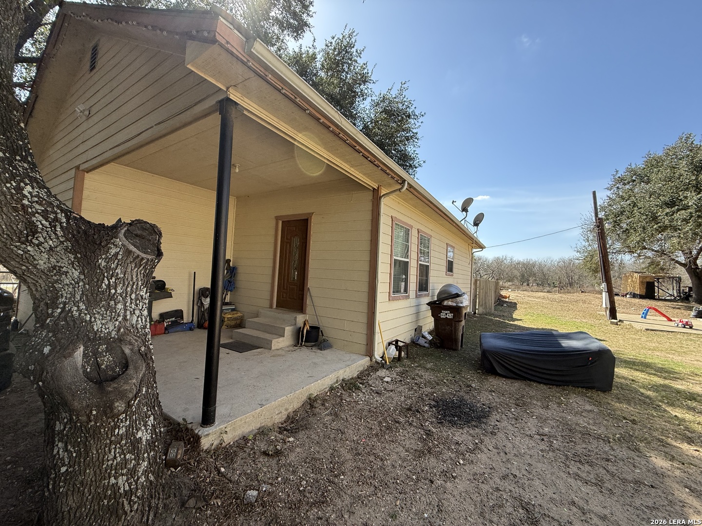 11865 Briggs — photo