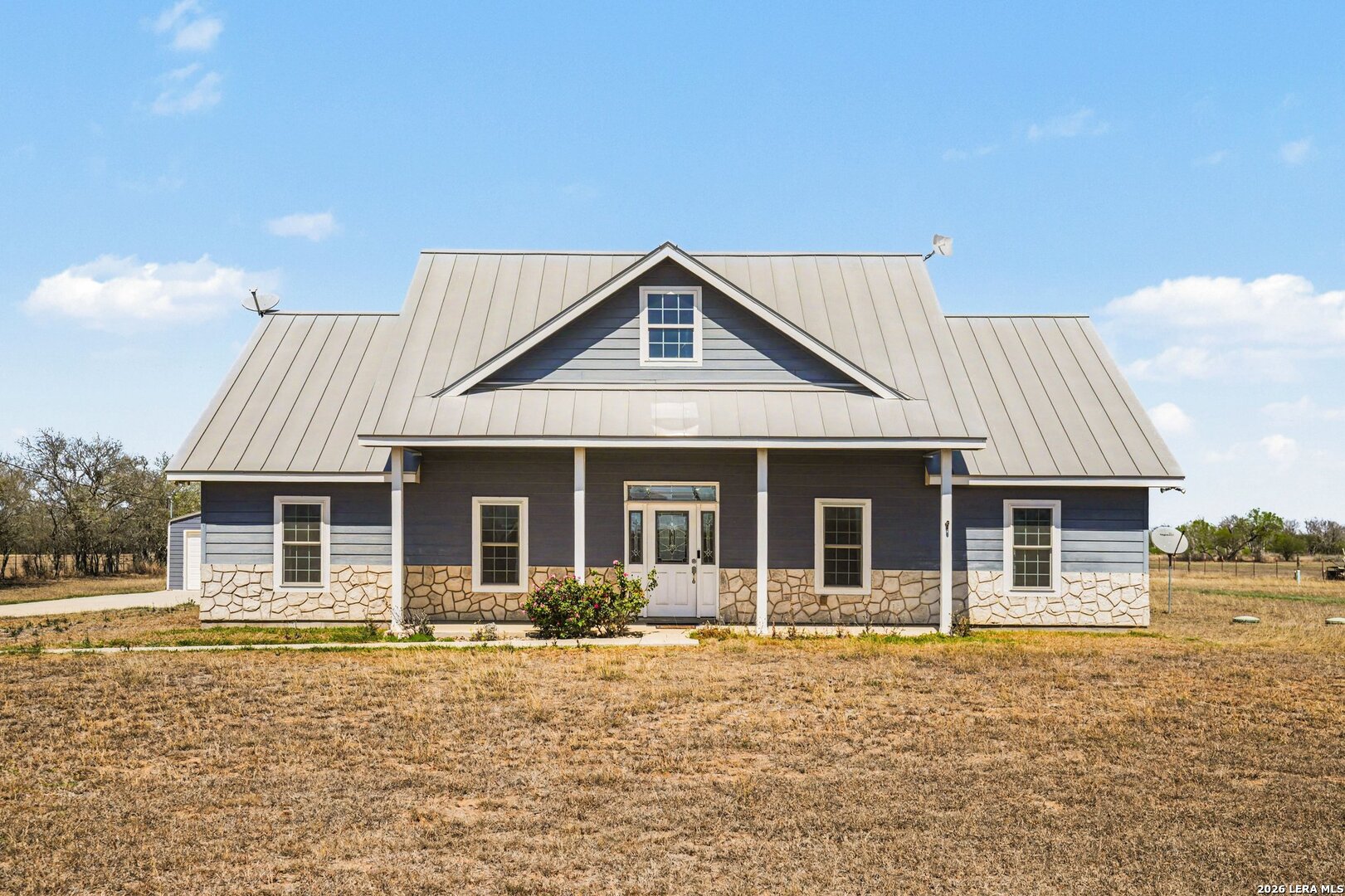 1005 County Road 678 — photo