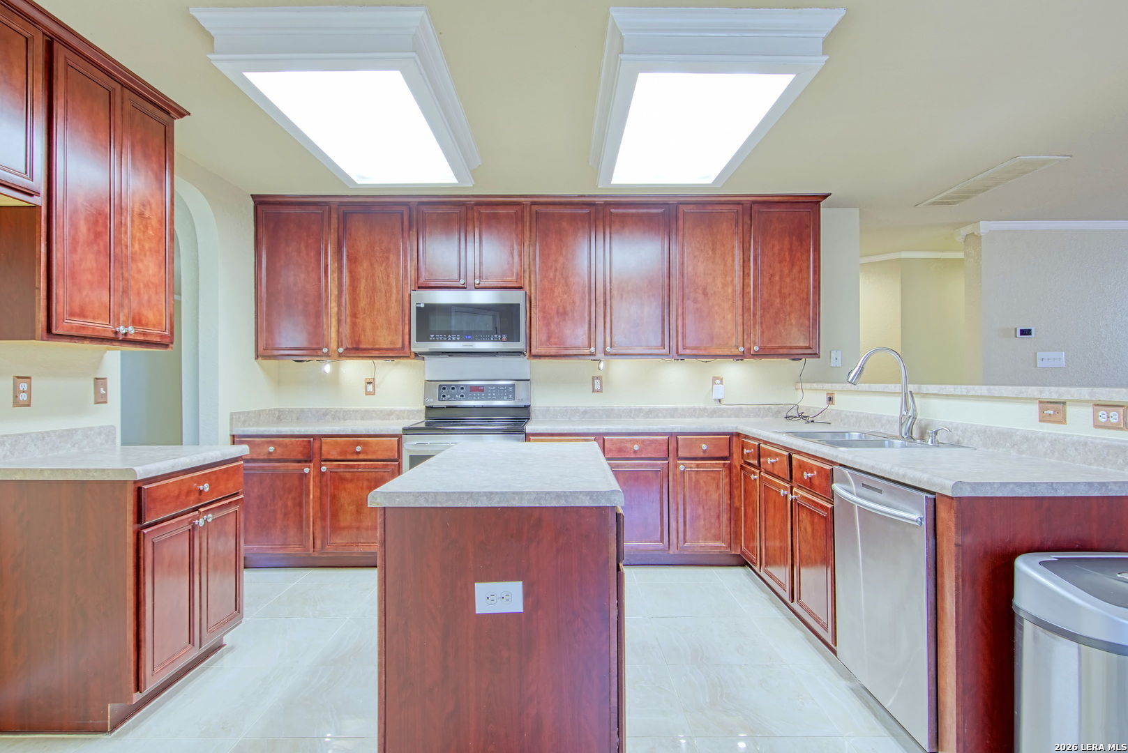 9008 Privilege Point, Converse, TX 78109 — photo 3