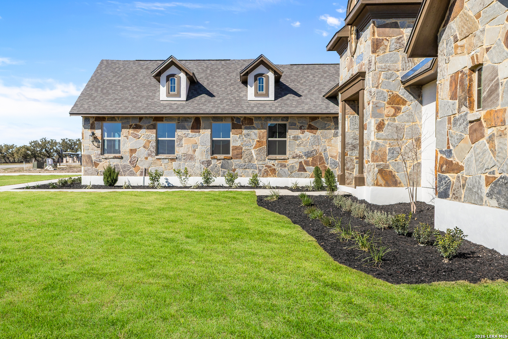 241 Stone Loop, Castroville, TX 78009 — photo 2
