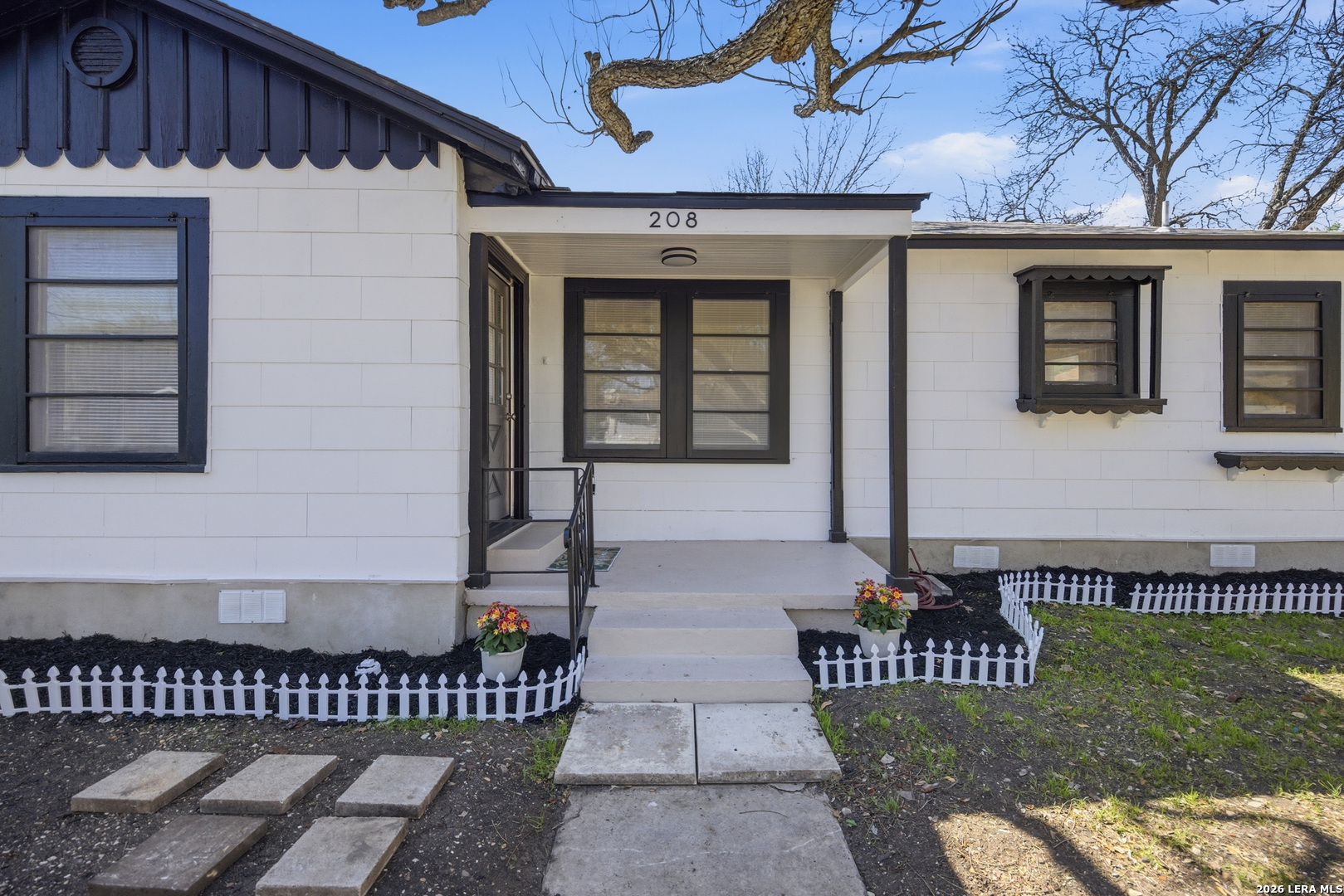 208 Frost — photo