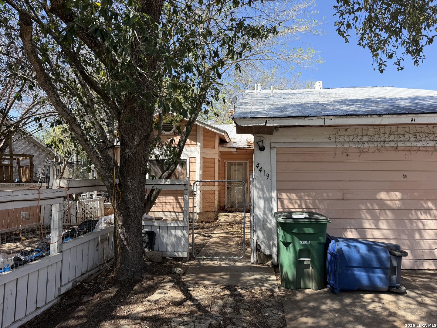 4419 Misty Spring — photo