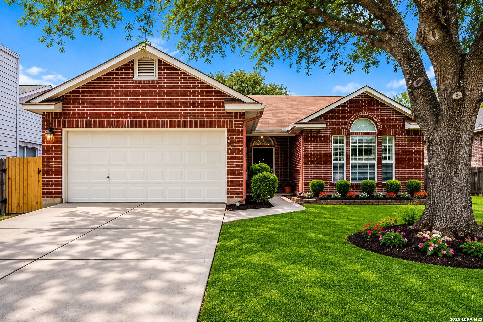 6374 Parkland Oaks Drive — photo