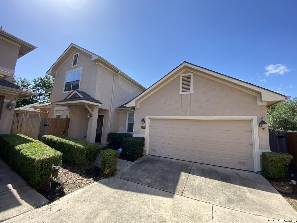 12404 Abbey Park — photo