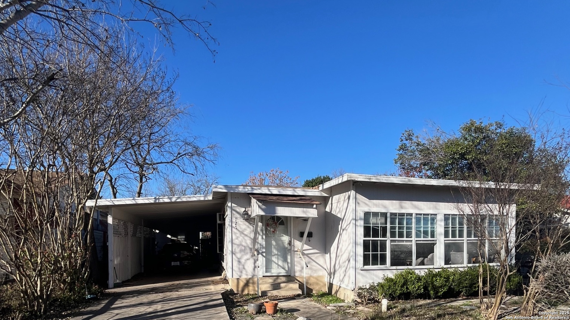 127 Grecian Drive — photo