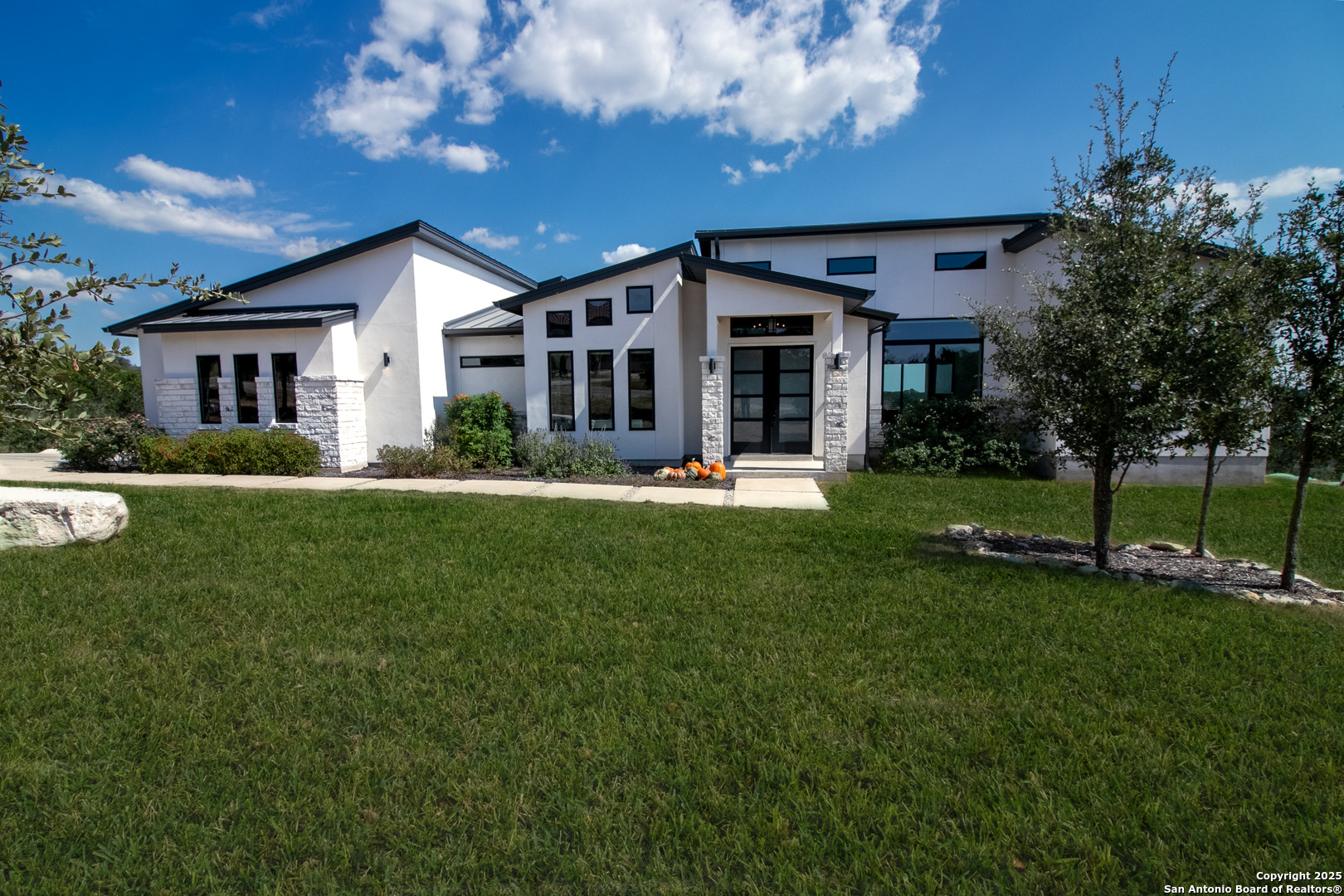 1273 County Road 2801 E — photo