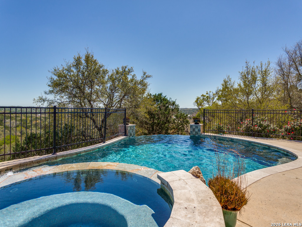 460 Shepherds Crook — photo