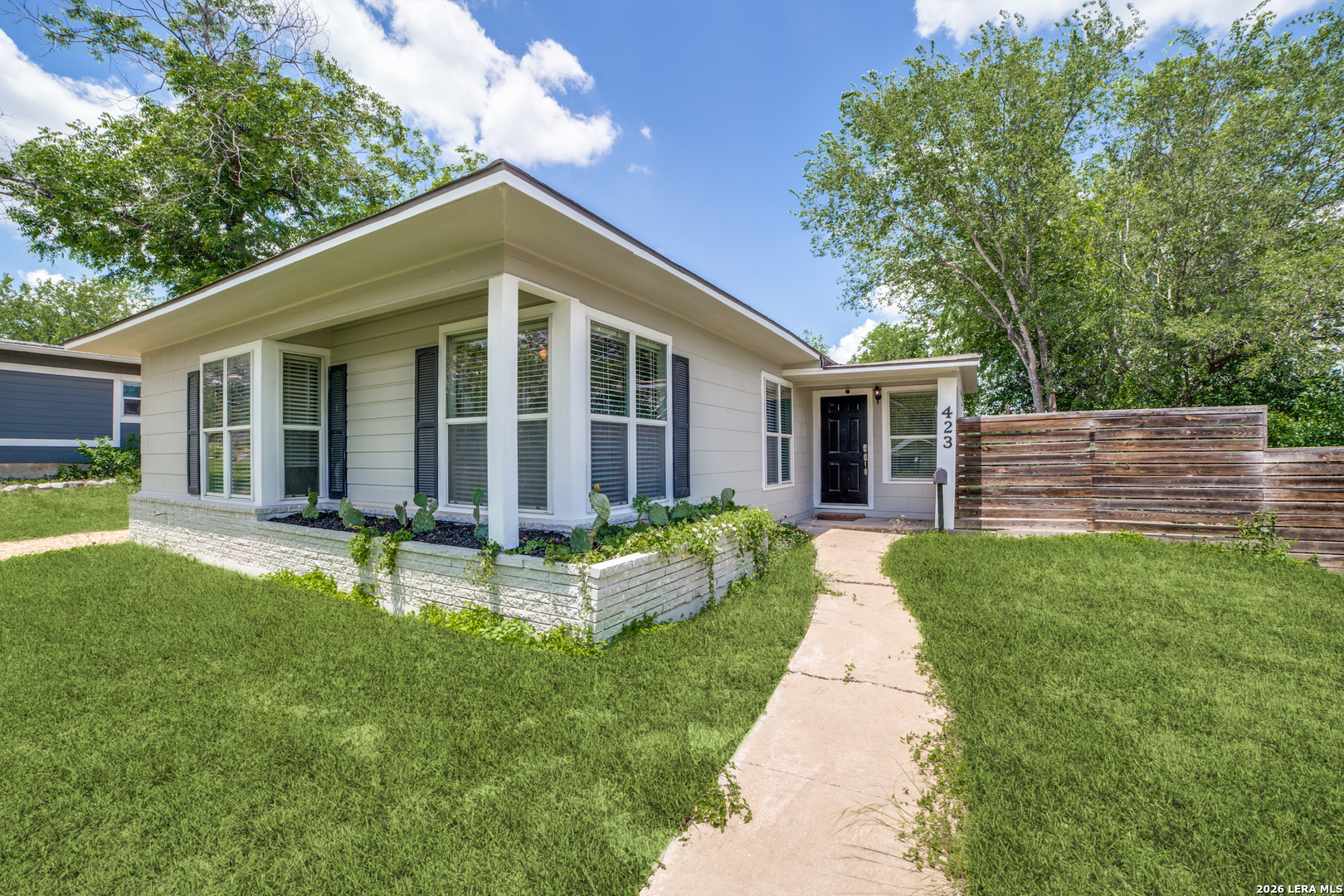 423 Karen Lane — photo
