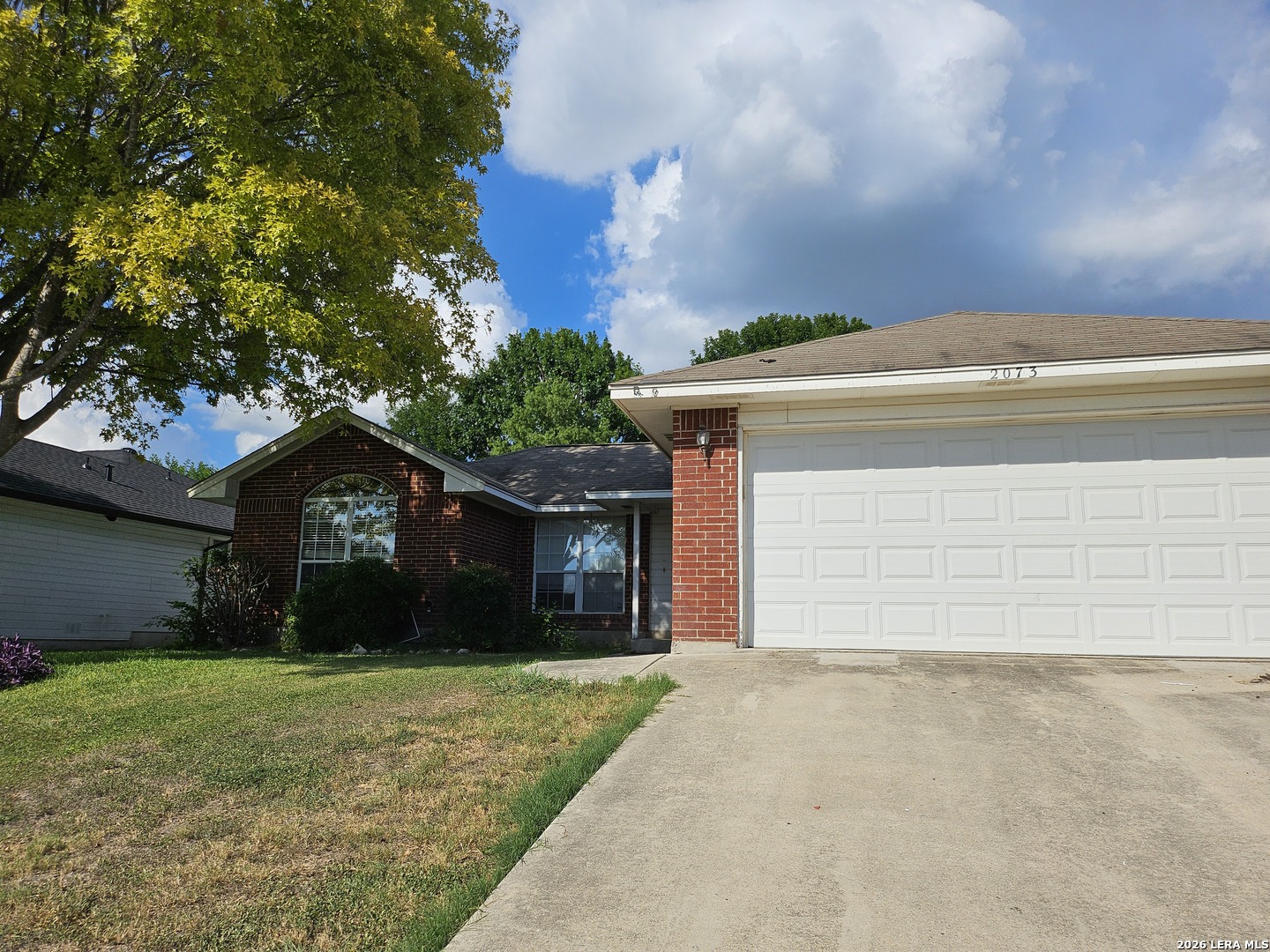2073 Bentwood — photo