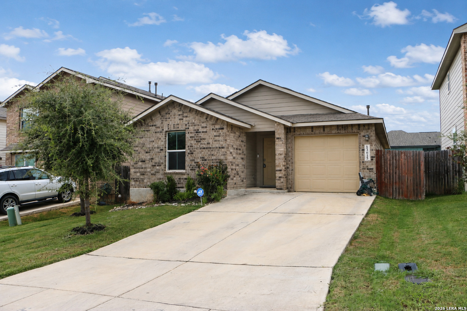 13615 Whisper Crossing — photo
