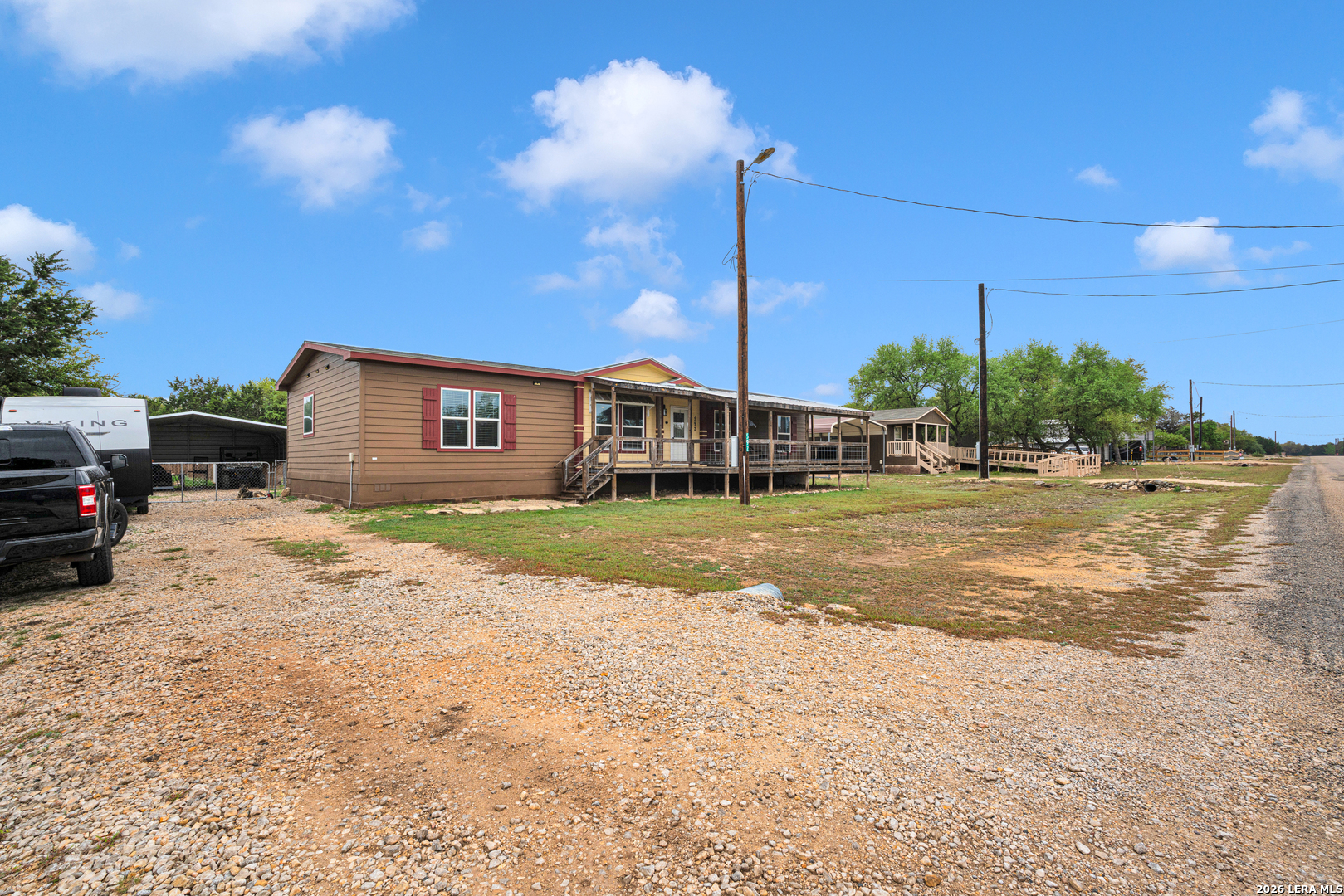 592 Private Road 1510 — photo