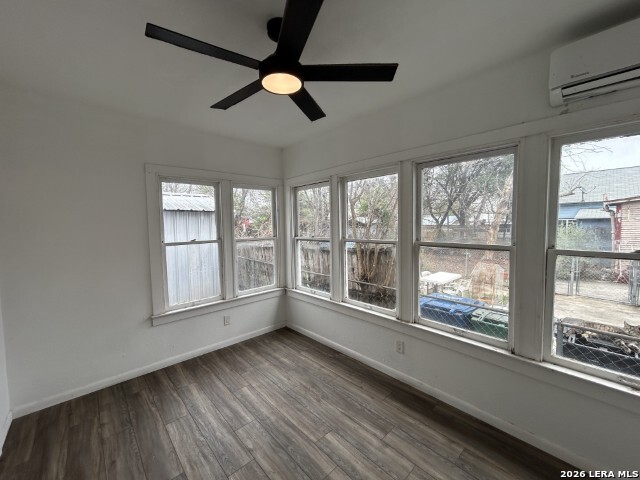451 E Mitchell Street, San Antonio, TX 78210 — photo 3