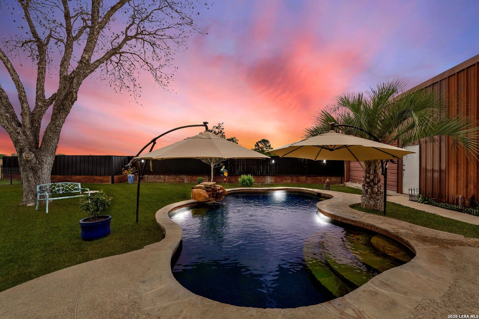 768 County Road 664, Devine, TX 78016 — photo 2