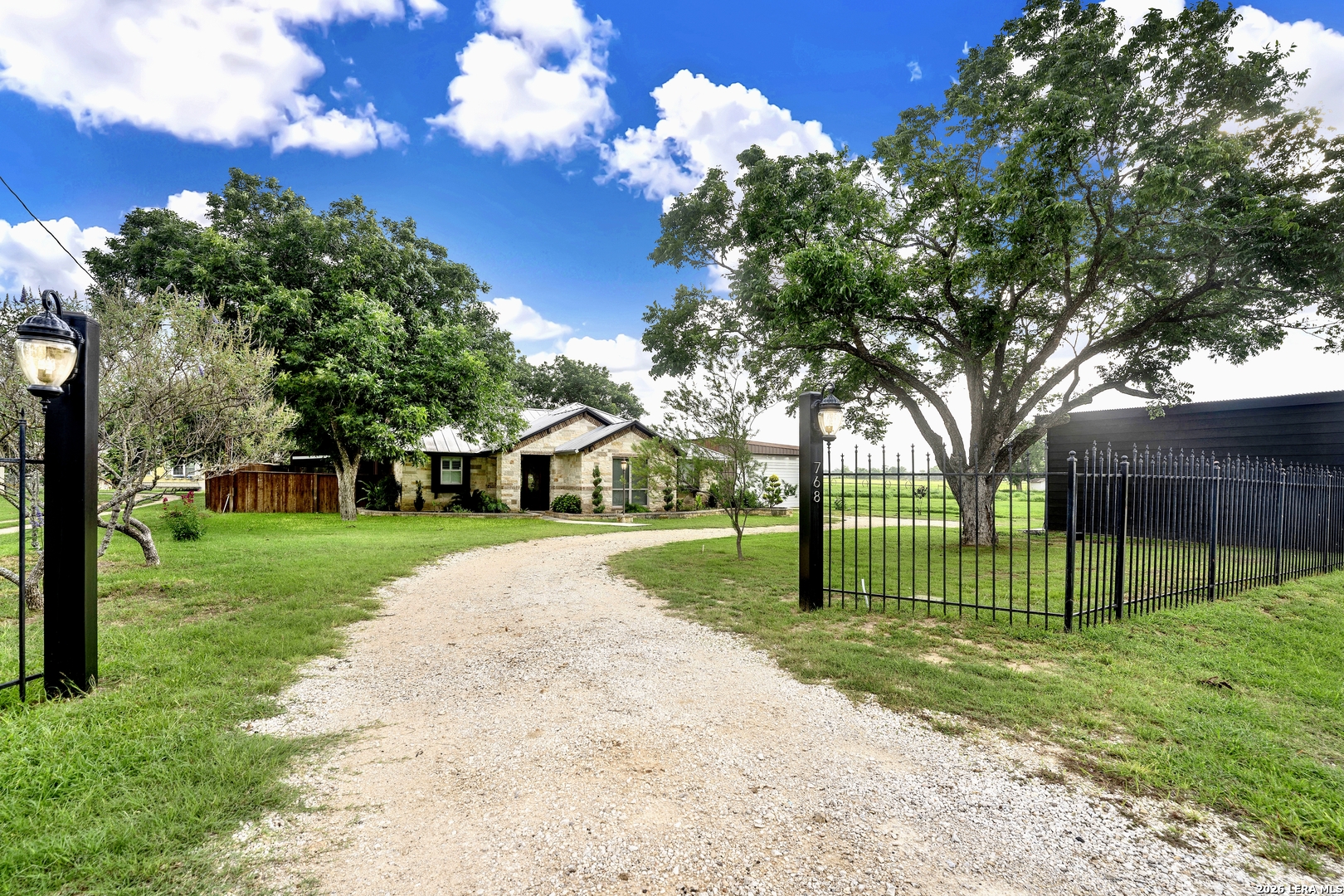 768 County Road 664, Devine, TX 78016 — photo 3