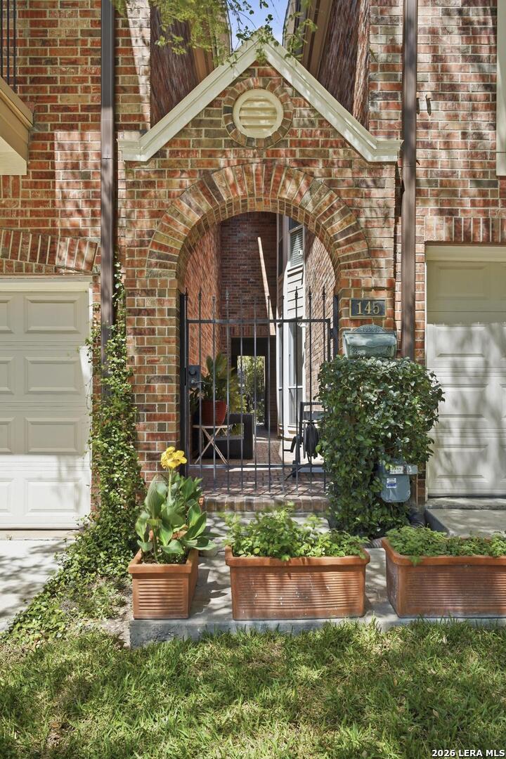 145 Elizabeth — photo
