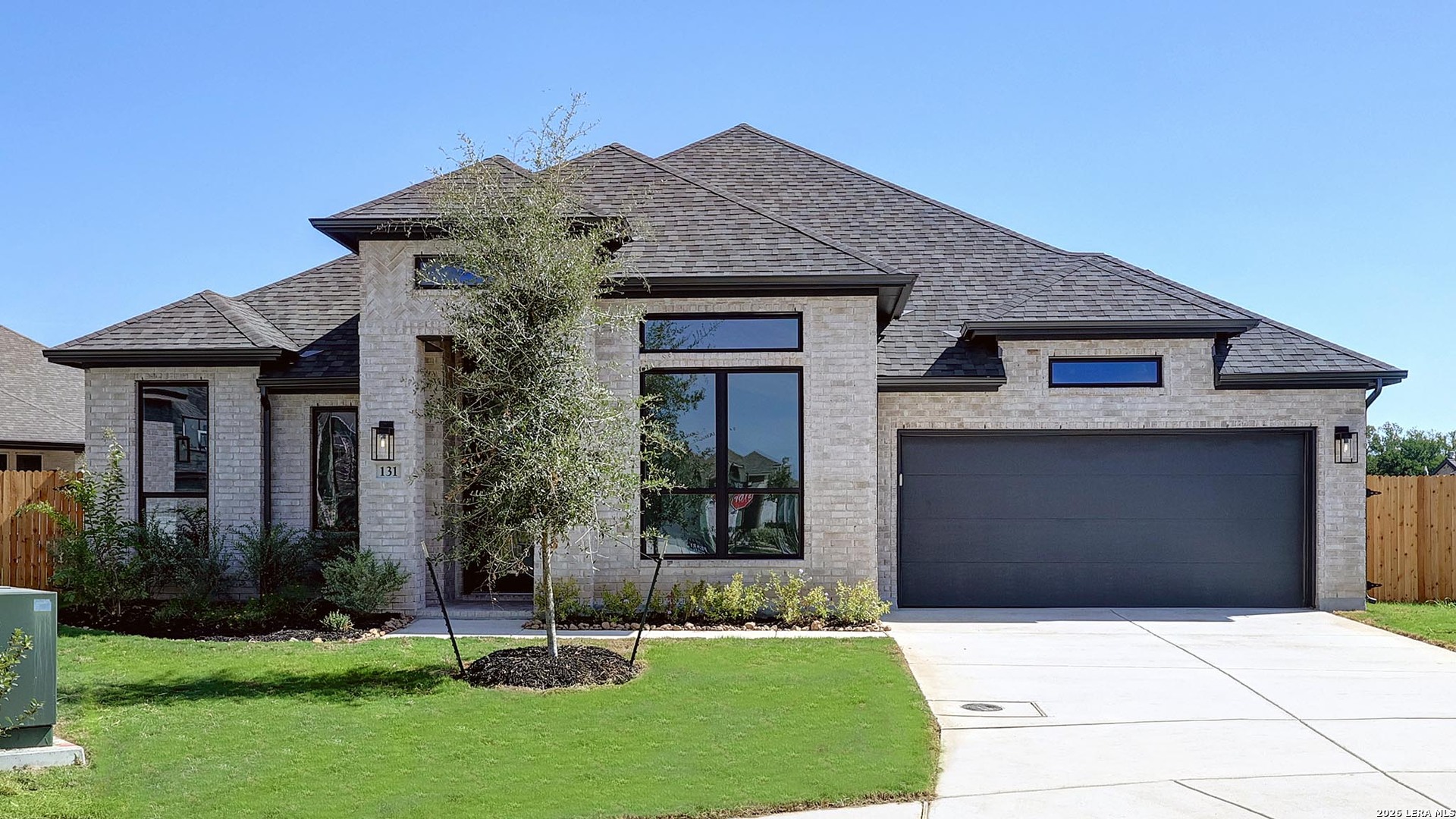 131 Pin Oak — photo