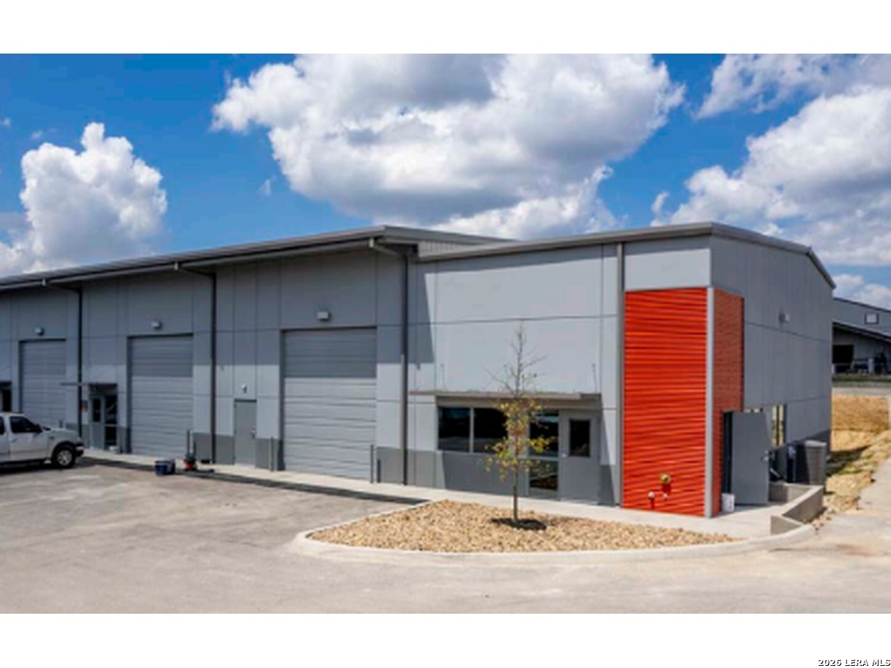 7637 FM 3009 — photo