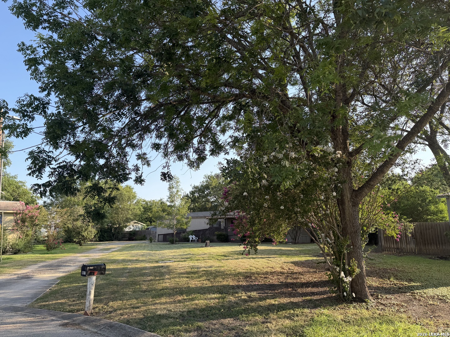 901 Tonkawa Circle — photo