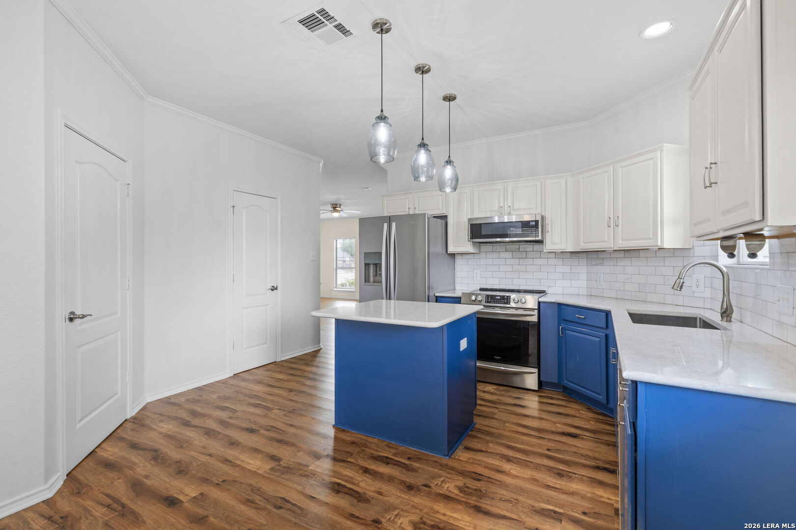 300 Rustic Trail, Cibolo, TX 78108 — photo 3