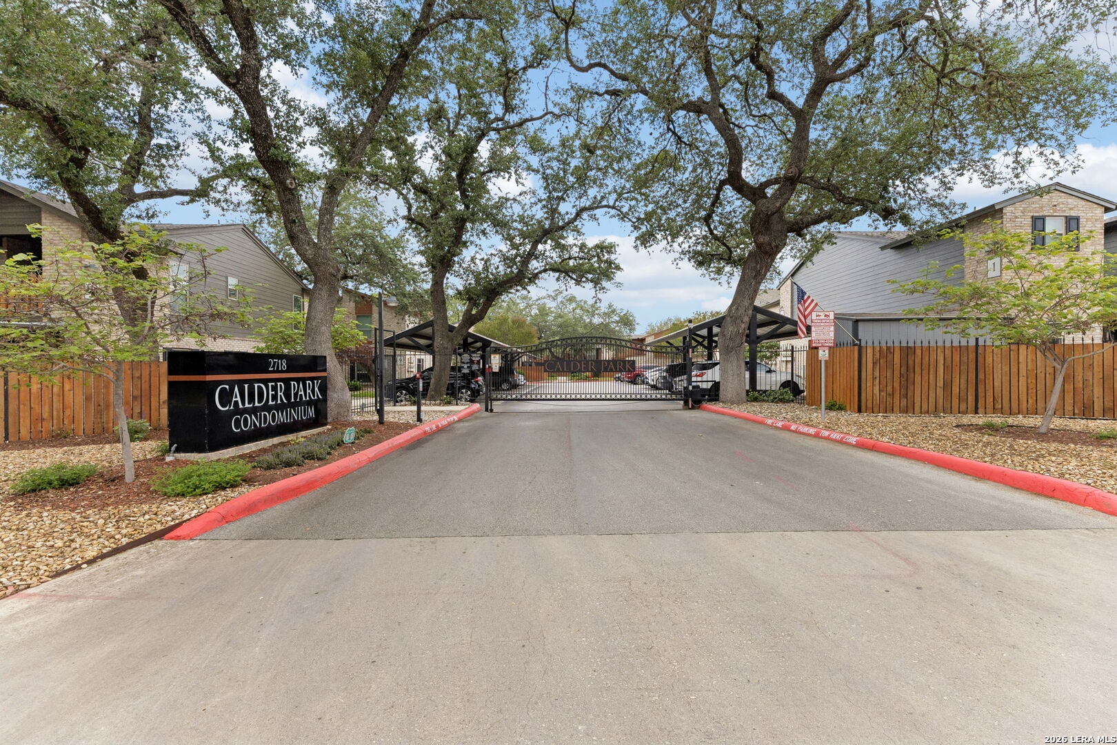 2718 Old Field Drive 502 — photo